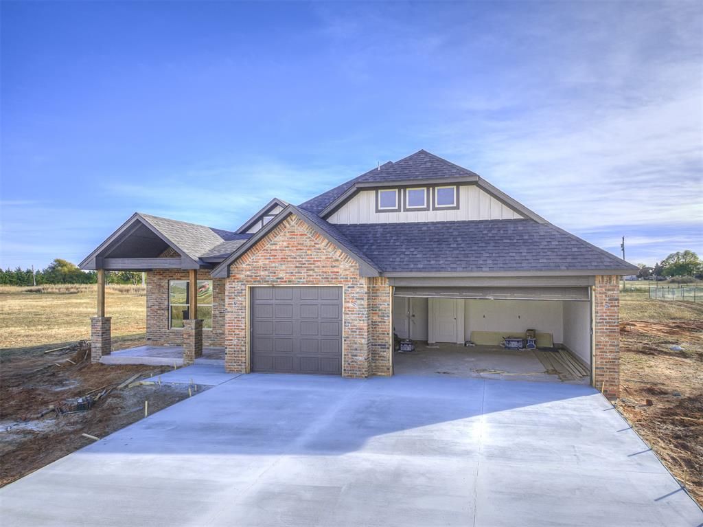 29760 Jade Street, Cashion, OK 73016
