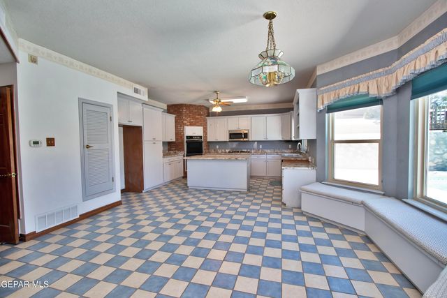 7217 Meriden Lane, El Paso, TX 79912