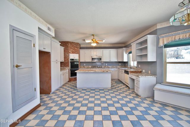 7217 Meriden Lane, El Paso, TX 79912