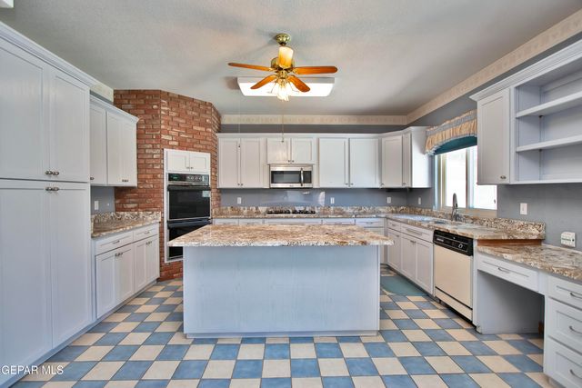 7217 Meriden Lane, El Paso, TX 79912