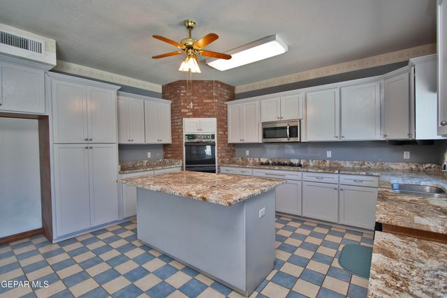 7217 Meriden Lane, El Paso, TX 79912