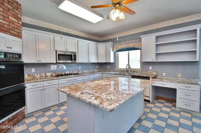 7217 Meriden Lane, El Paso, TX 79912