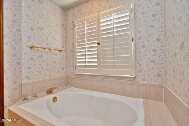 7217 Meriden Lane, El Paso, TX 79912