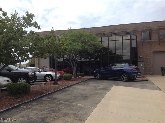 35585 Curtis Boulevard B, Eastlake, OH 44095