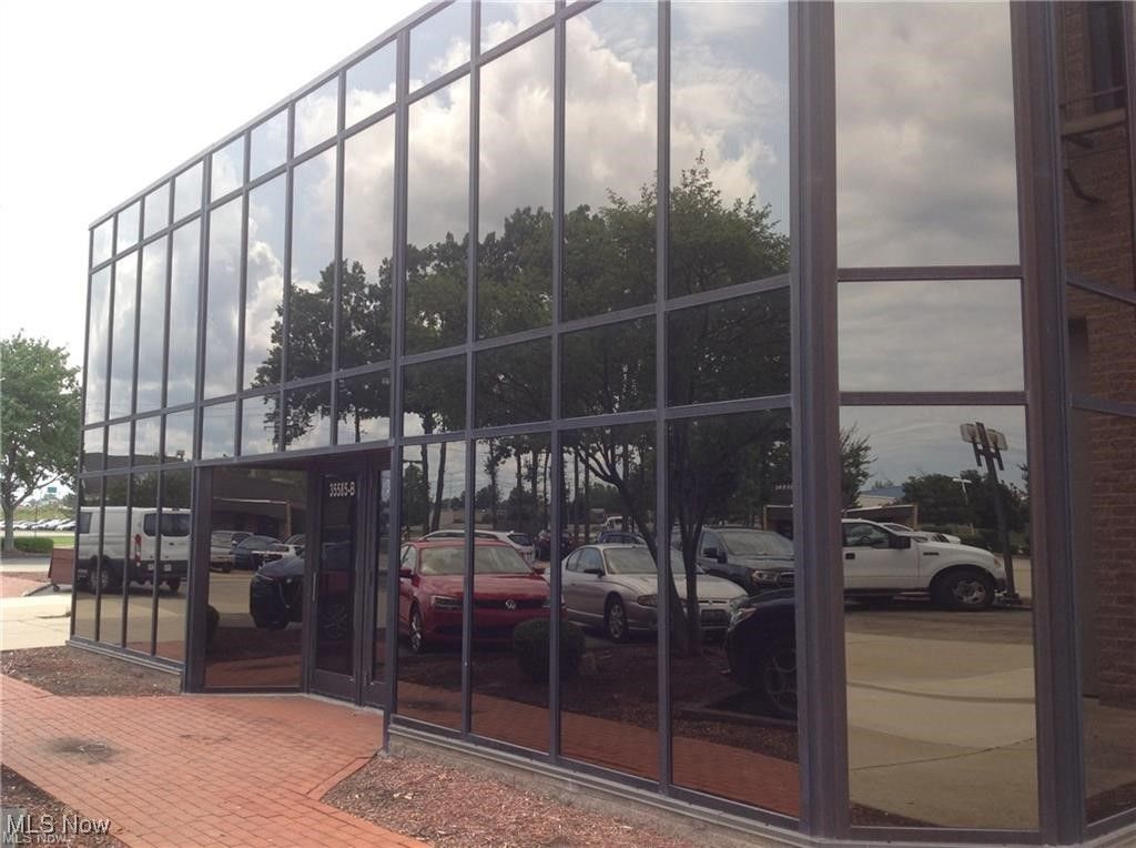 35585 Curtis Boulevard B, Eastlake, OH 44095