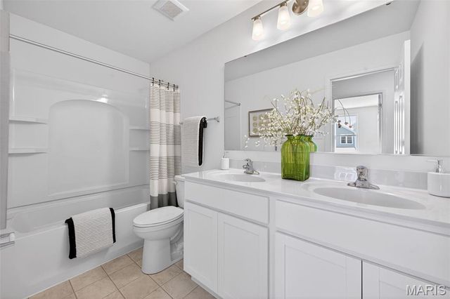 238 Marais Temps Clair Way, St Charles, MO 63301