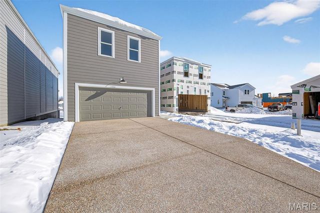 238 Marais Temps Clair Way, St Charles, MO 63301