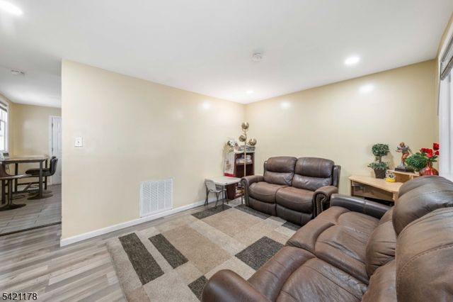 75 Winans Ave, Newark City, NJ 07108