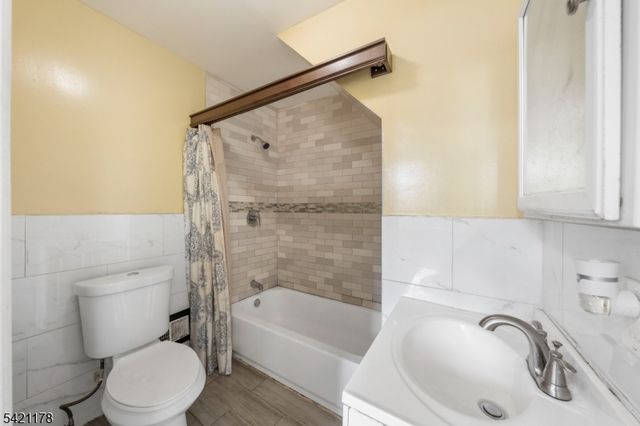 75 Winans Ave, Newark City, NJ 07108