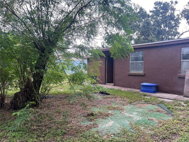 6513 RUNNINGWOODS DRIVE, Tampa, FL 33634