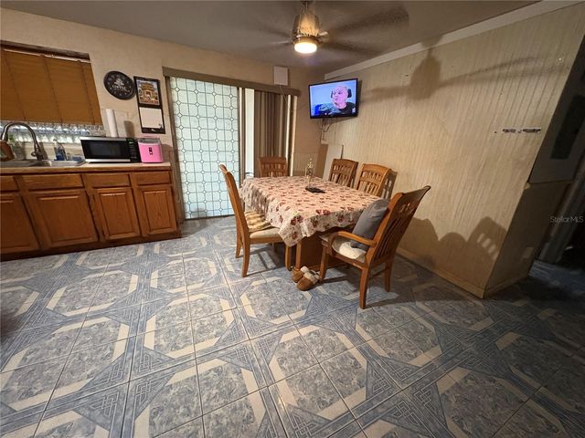 6513 RUNNINGWOODS DRIVE, Tampa, FL 33634