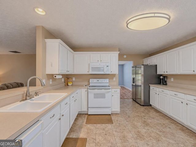 1205 Mystic Drive, Loganville, GA 30052