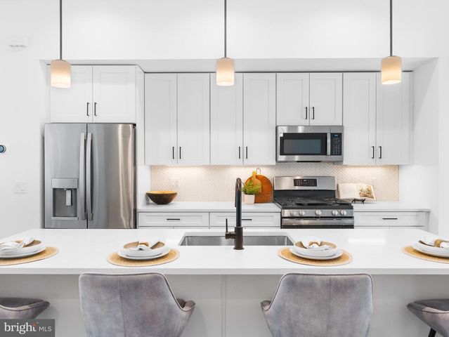 3201 RISEVIEW WALK, Philadelphia, PA 19125