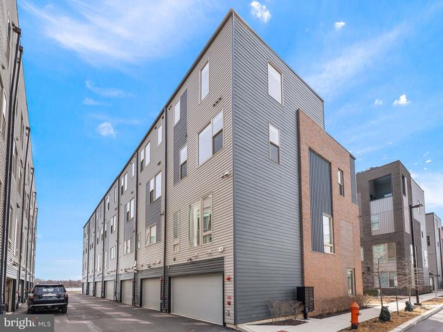 3201 RISEVIEW WALK, Philadelphia, PA 19125