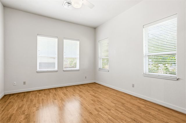 1617 W Oleander Street 225, Fort Worth, TX 76104