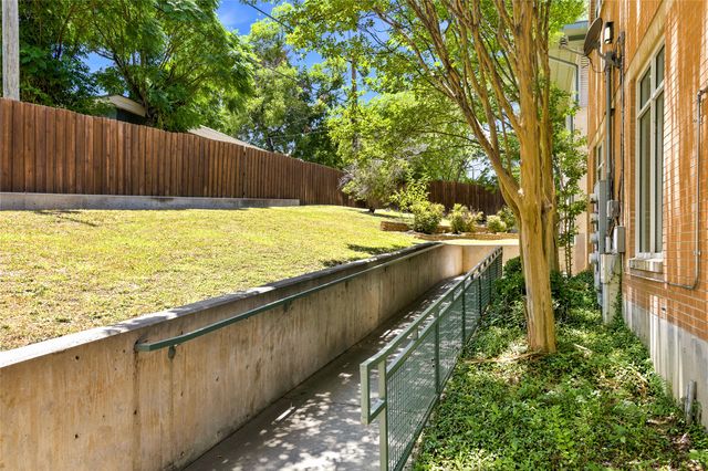 1617 W Oleander Street 225, Fort Worth, TX 76104