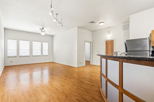1617 W Oleander Street 225, Fort Worth, TX 76104