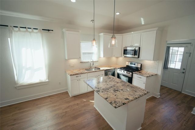 5105 Chapman Street, Houston, TX 77009