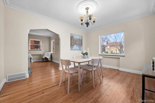 4323 Kensington Avenue, Detroit, MI 48224