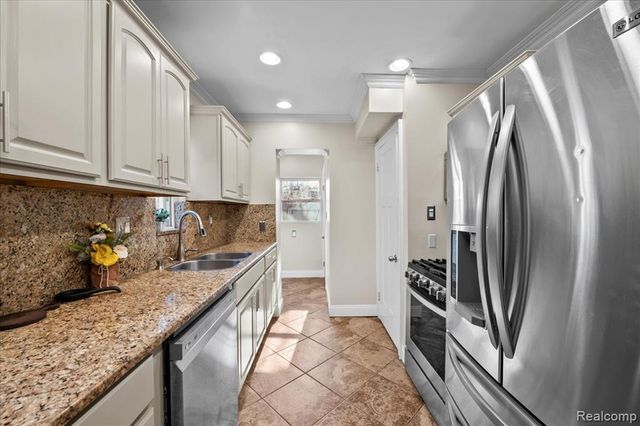 4323 Kensington Avenue, Detroit, MI 48224