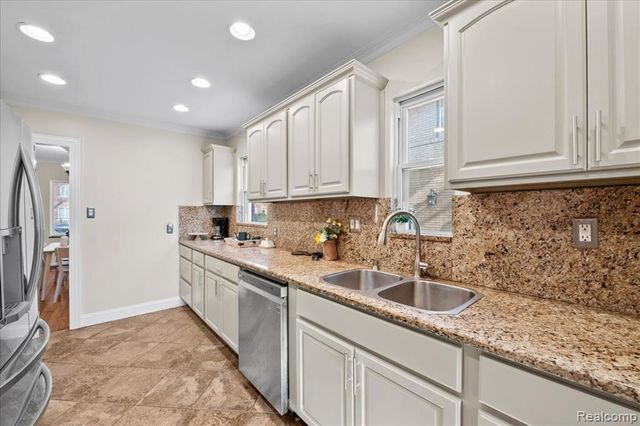 4323 Kensington Avenue, Detroit, MI 48224