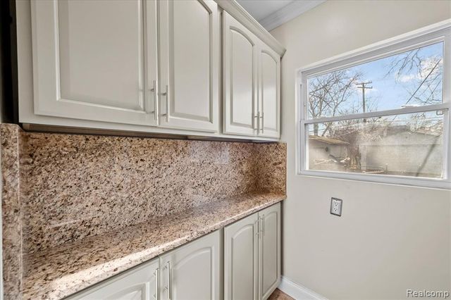 4323 Kensington Avenue, Detroit, MI 48224