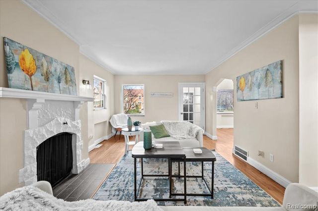 4323 Kensington Avenue, Detroit, MI 48224