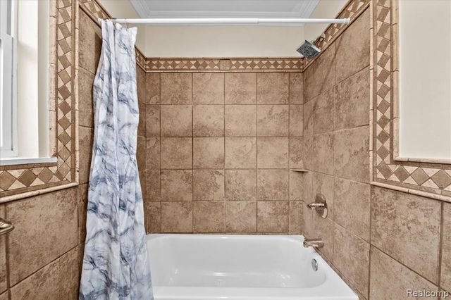 4323 Kensington Avenue, Detroit, MI 48224