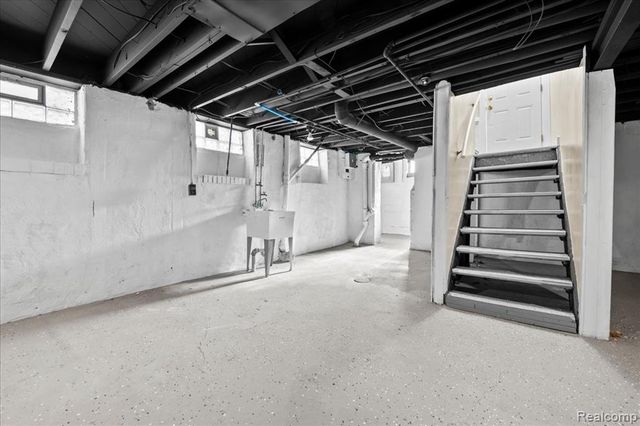 4323 Kensington Avenue, Detroit, MI 48224