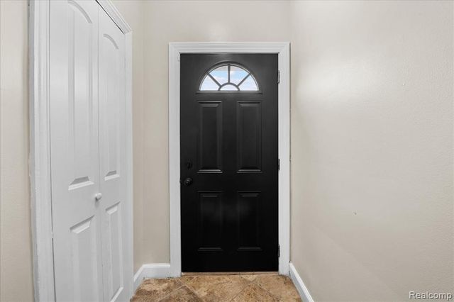 4323 Kensington Avenue, Detroit, MI 48224