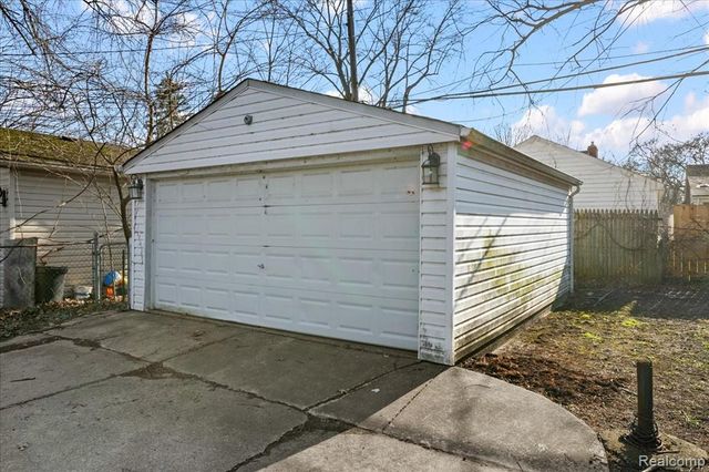 4323 Kensington Avenue, Detroit, MI 48224