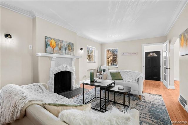 4323 Kensington Avenue, Detroit, MI 48224