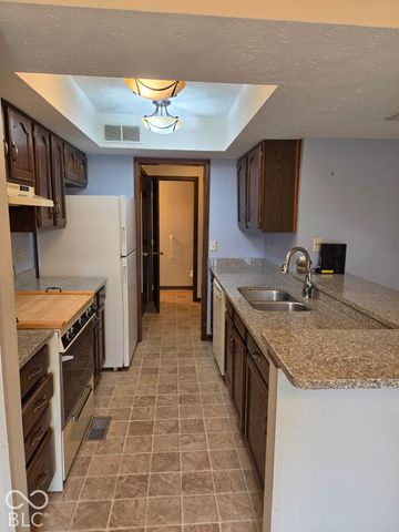 575 Conner Creek Drive, Fishers, IN 46038