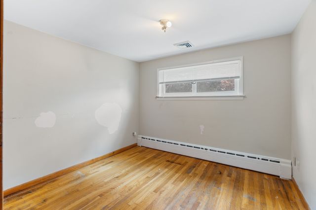 42 Marlboro Street, Worcester, MA 01604