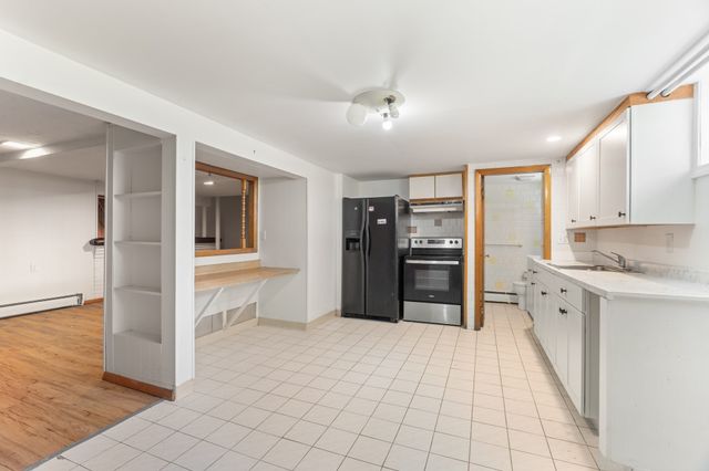 42 Marlboro Street, Worcester, MA 01604