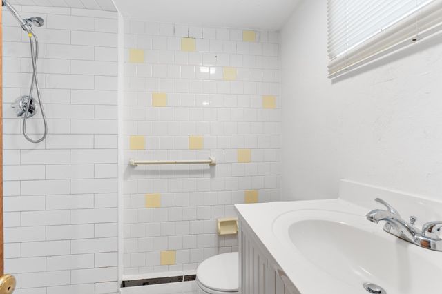 42 Marlboro Street, Worcester, MA 01604