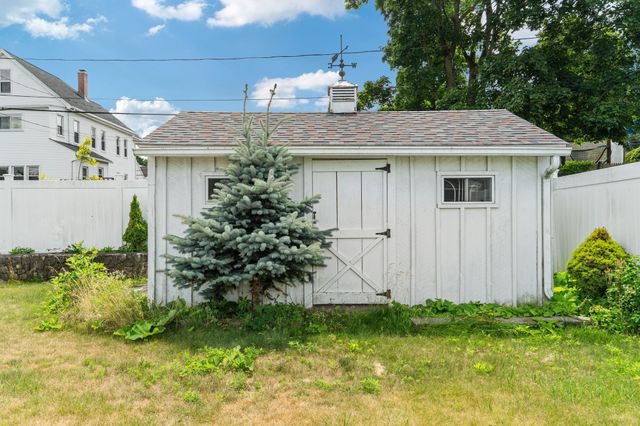 42 Marlboro Street, Worcester, MA 01604