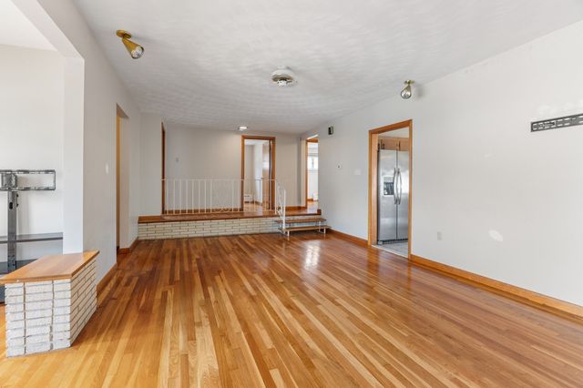 42 Marlboro Street, Worcester, MA 01604