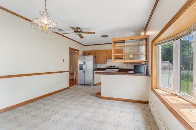 42 Marlboro Street, Worcester, MA 01604