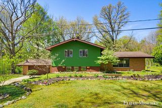 9670 Almena Drive, Kalamazoo, MI 49009