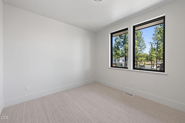 3437 NW Celilo Lane Lot 310, Bend, OR 97703
