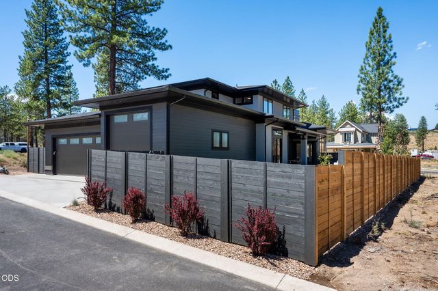 3437 NW Celilo Lane Lot 310, Bend, OR 97703