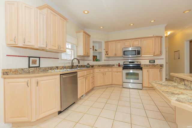 3444 Eastbrooke Court, Newburgh, IN 47630