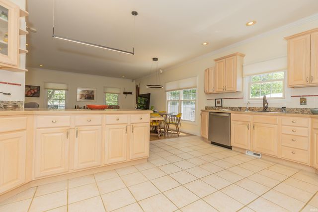 3444 Eastbrooke Court, Newburgh, IN 47630