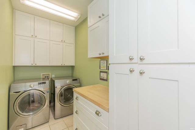 3444 Eastbrooke Court, Newburgh, IN 47630