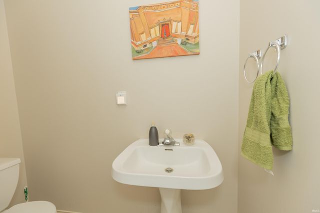 3444 Eastbrooke Court, Newburgh, IN 47630