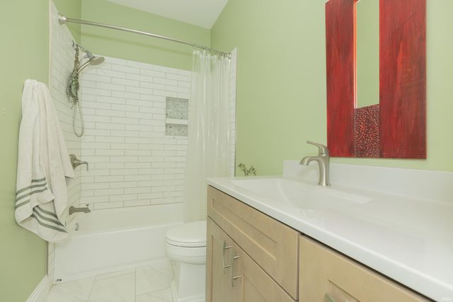 3444 Eastbrooke Court, Newburgh, IN 47630