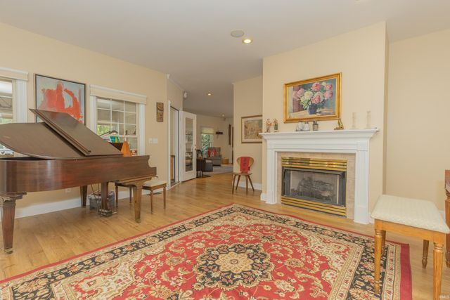 3444 Eastbrooke Court, Newburgh, IN 47630