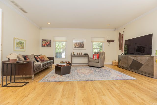 3444 Eastbrooke Court, Newburgh, IN 47630