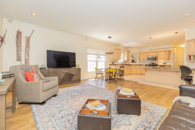 3444 Eastbrooke Court, Newburgh, IN 47630